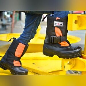 Stonz Trek Winter Boots Black Orange Sz 5